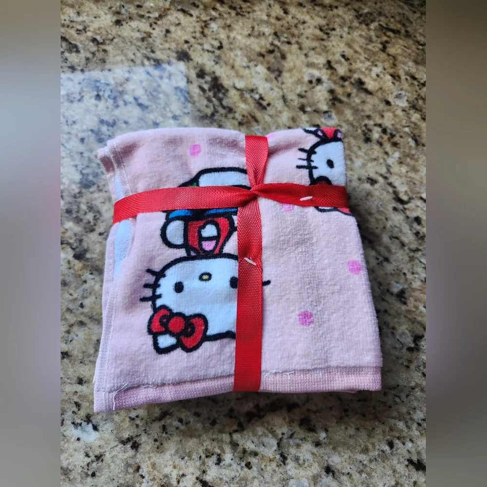 Hello Kitty- Adorable 4 Pack of Washcloths